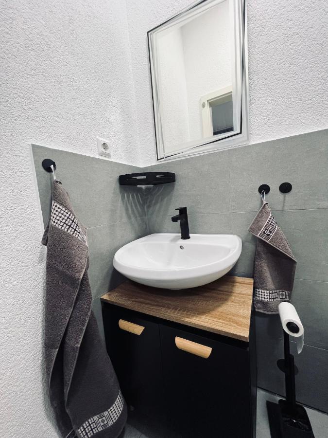 Traumhaftes 1-Zi Apartment Mit Gartennutzung Naehe Krefeld Hbf Экстерьер фото